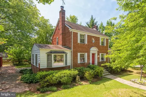 1012 Roswell Dr, Silver Spring, MD 20901 photo 2