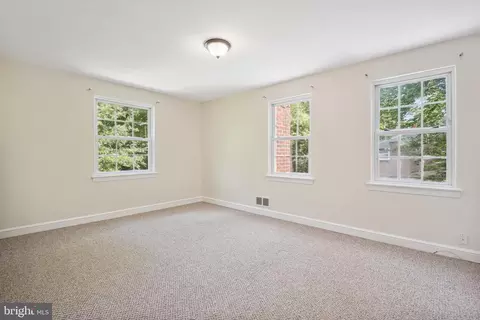 1012 Roswell Dr, Silver Spring, MD 20901 photo 15