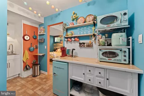 Kitchen - 2005 Grace Church Rd, Silver Spring, MD 20910 photo 5 of 5