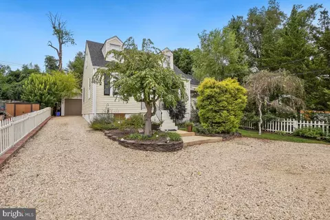 3513 Decatur Ave, Kensington, MD 20895