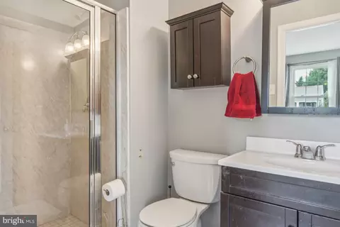 Bath - 3247 Saint Augustine Ct, Olney, MD 20832 photo 3 of 4