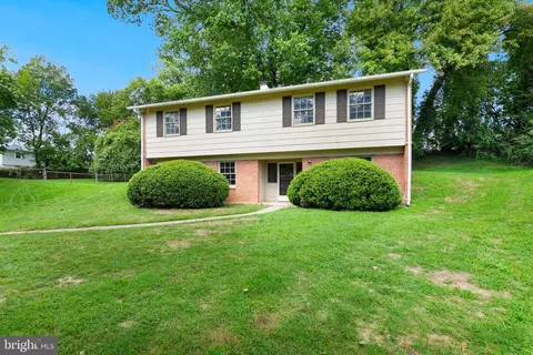 9402 Curran Rd, Silver Spring, MD 20901 photo 3