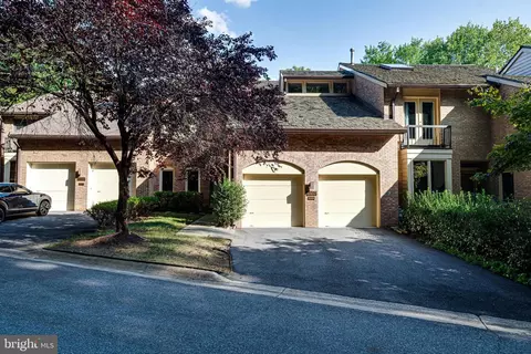 6107 Davenport Ter, Bethesda, MD 20817