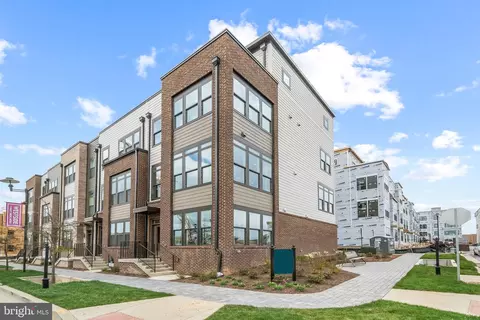 8158 Front St, Rockville, MD 20855