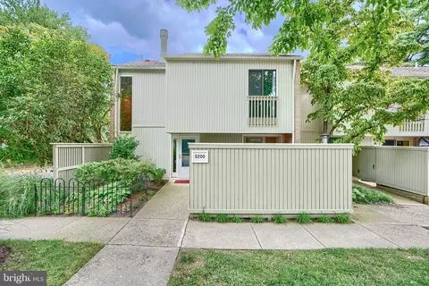 5200 Pooks Hill Rd #C-15, Bethesda, MD 20814