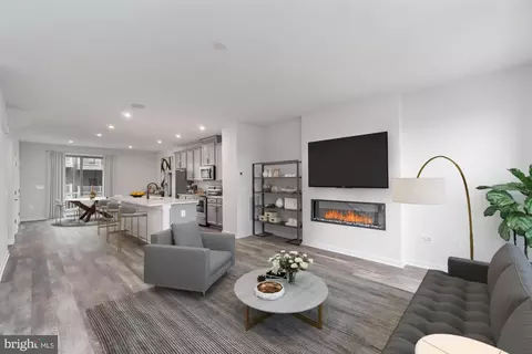 8183 Flatbush St, Rockville, MD 20855