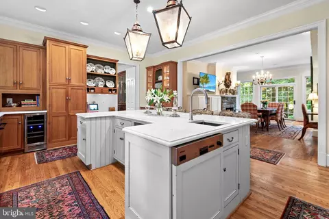 Kitchen - 11217 River View Dr, Potomac, MD 20854 photo 2 of 5