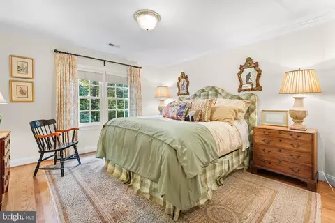 Bedroom - 11217 River View Dr, Potomac, MD 20854 photo 3 of 7