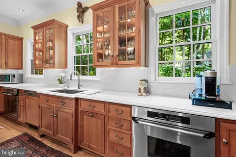 Kitchen - 11217 River View Dr, Potomac, MD 20854 photo 5 of 5