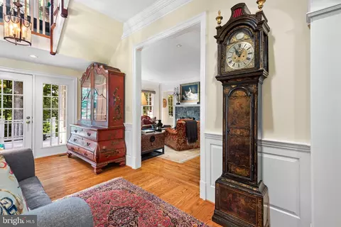 Entry Way - 11217 River View Dr, Potomac, MD 20854 photo 4 of 15
