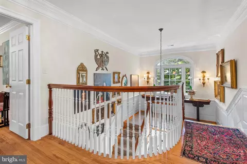 Entry Way - 11217 River View Dr, Potomac, MD 20854 photo 10 of 15