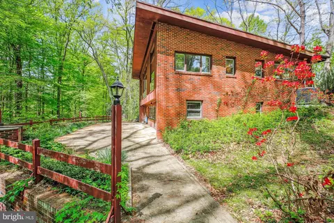 11621 Springridge Rd, Potomac, MD 20854 photo 4