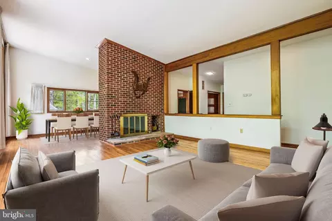 11621 Springridge Rd, Potomac, MD 20854 photo 8