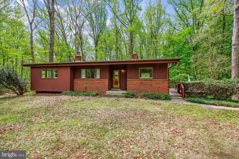 11621 Springridge Rd, Potomac, MD 20854