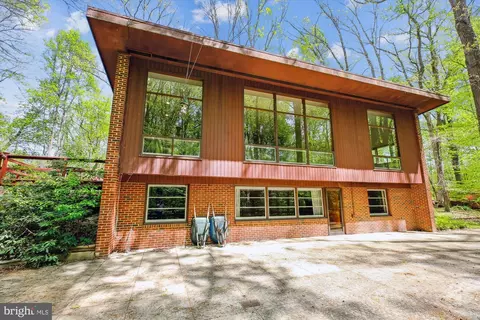 11621 Springridge Rd, Potomac, MD 20854 photo 3