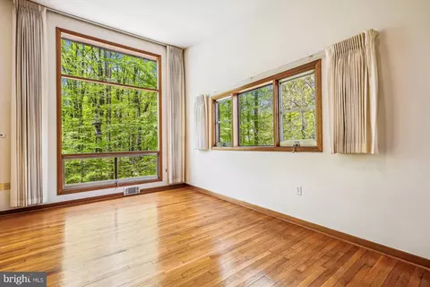 11621 Springridge Rd, Potomac, MD 20854 photo 10