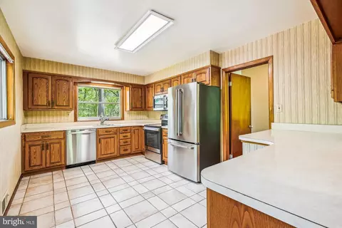 11621 Springridge Rd, Potomac, MD 20854 photo 15