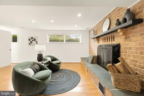 Living - 2619 Cory Ter, Silver Spring, MD 20902 photo 6 of 11