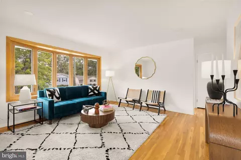 Living - 2619 Cory Ter, Silver Spring, MD 20902 photo 2 of 11