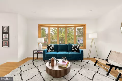 Living - 2619 Cory Ter, Silver Spring, MD 20902 photo 3 of 11