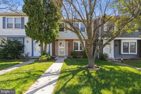 11802 Elderberry Dr, Germantown, MD 20876
