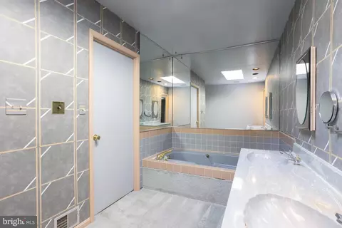 702 Chichester Ln, Silver Spring, MD 20904 photo 12