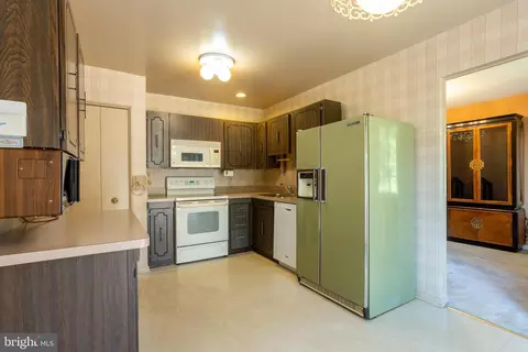 702 Chichester Ln, Silver Spring, MD 20904 photo 6