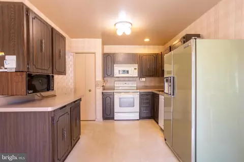 702 Chichester Ln, Silver Spring, MD 20904 photo 13