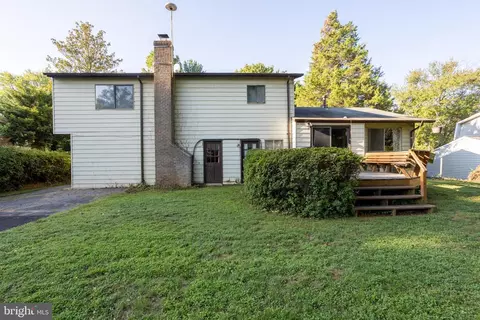 702 Chichester Ln, Silver Spring, MD 20904 photo 2