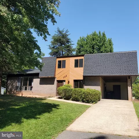 702 Chichester Ln, Silver Spring, MD 20904