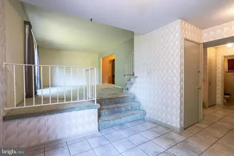 702 Chichester Ln, Silver Spring, MD 20904 photo 8