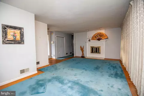 1706 Belvedere Blvd, Silver Spring, MD 20902 photo 3