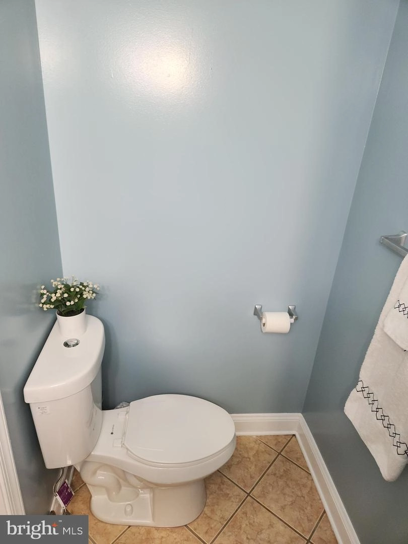 Bath - 14920 Carriage Square Dr, Silver Spring, MD 20906 photo 4 of 4