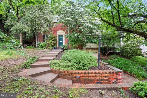 4 Park Valley Rd, Silver Spring, MD 20910
