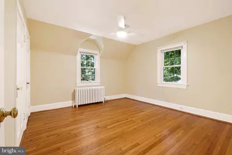 Bedroom - 4 Park Valley Rd, Silver Spring, MD 20910 photo 2 of 5