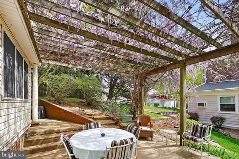 Exterior - 4 Park Valley Rd, Silver Spring, MD 20910 photo 12 of 17