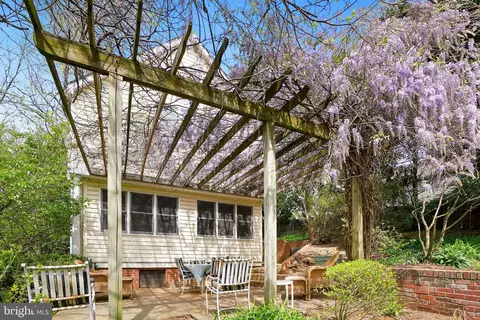 Exterior - 4 Park Valley Rd, Silver Spring, MD 20910 photo 16 of 17