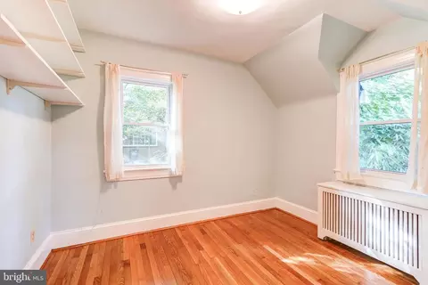 Bedroom - 4 Park Valley Rd, Silver Spring, MD 20910 photo 4 of 5