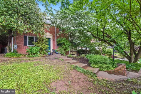 Exterior - 4 Park Valley Rd, Silver Spring, MD 20910 photo 11 of 17
