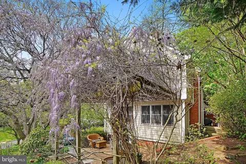 Exterior - 4 Park Valley Rd, Silver Spring, MD 20910 photo 15 of 17