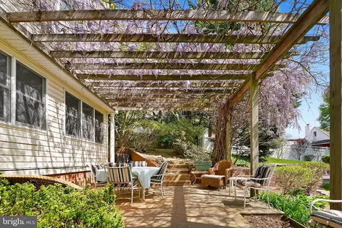 Exterior - 4 Park Valley Rd, Silver Spring, MD 20910 photo 4 of 17