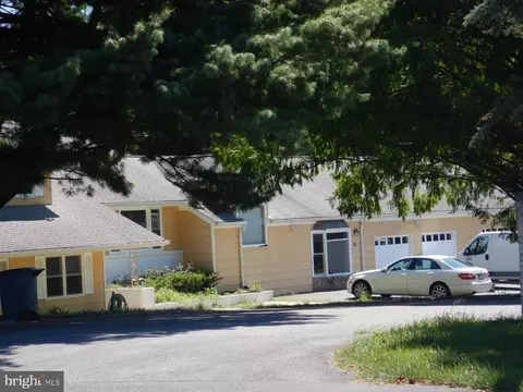 909 Ednor Rd, Silver Spring, MD 20905 photo 3