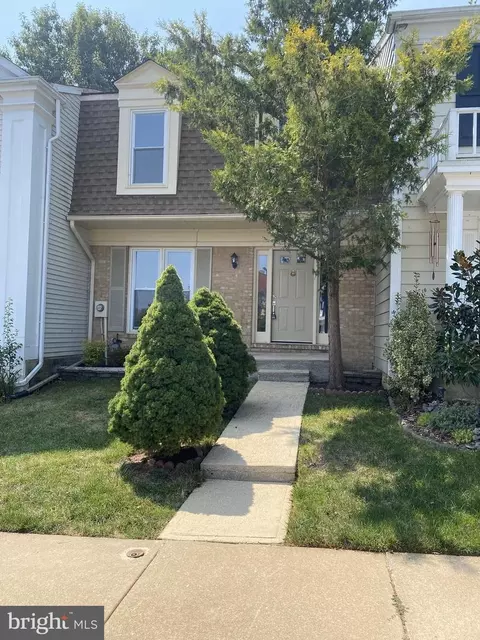 13270 Country Ridge Dr, Germantown, MD 20874