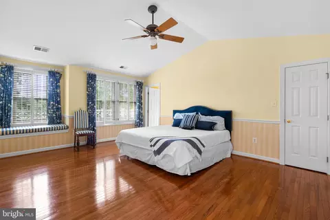 Bedroom - 921 Brick Manor Cir, Silver Spring, MD 20905 photo 6 of 7