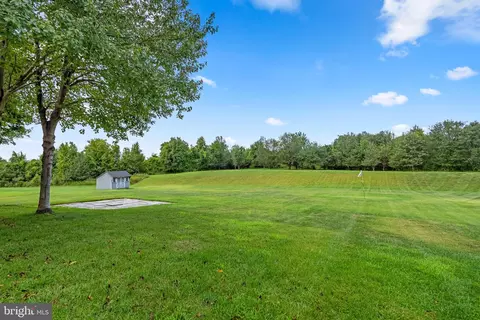 Exterior - 921 Brick Manor Cir, Silver Spring, MD 20905 photo 10 of 11
