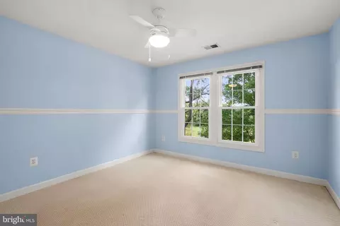 Bedroom - 921 Brick Manor Cir, Silver Spring, MD 20905 photo 5 of 7