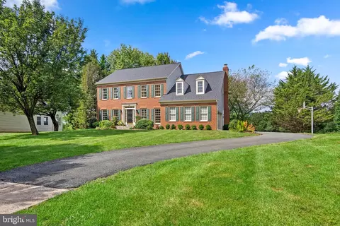 Exterior - 921 Brick Manor Cir, Silver Spring, MD 20905 photo 3 of 11
