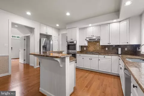 Kitchen - 921 Brick Manor Cir, Silver Spring, MD 20905 photo 3 of 4