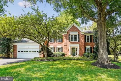 26 Lloydminster Ct, North Potomac, MD 20878