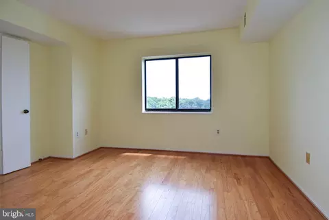 Bedroom - 15107 Interlachen Dr #2-1024, Silver Spring, MD 20906 photo 3 of 4
